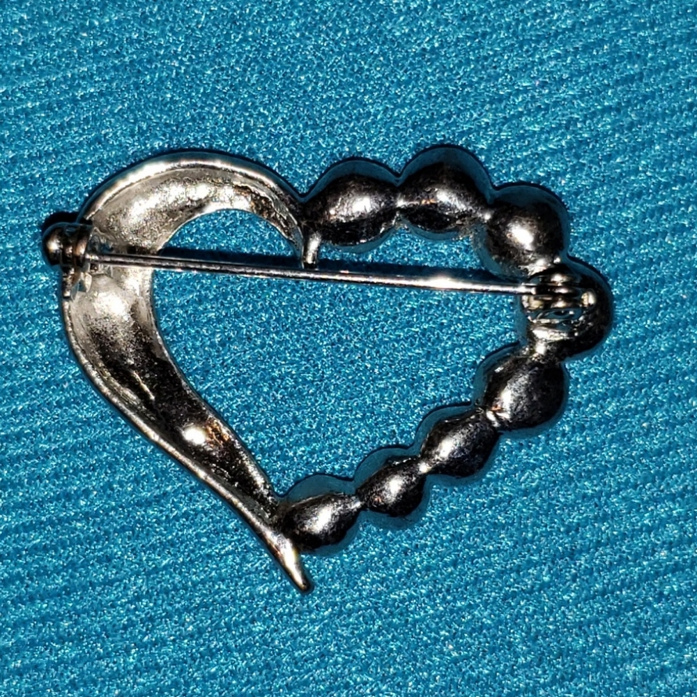 Heart Rhinestone Pendant/Brooch - Picture 3 of 3